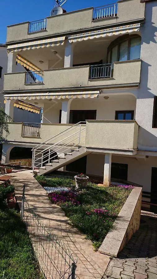 App Lov Διαμέρισμα Ουμάγκ